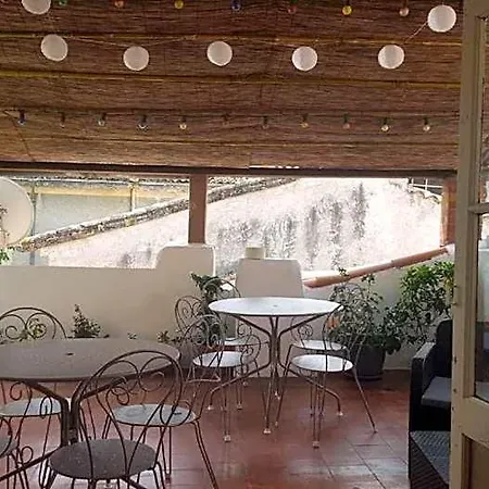 Bed & Breakfast Chez Et Karine 4*