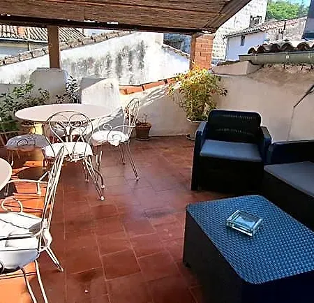 Chez Et Karine Bed & Breakfast Sauve