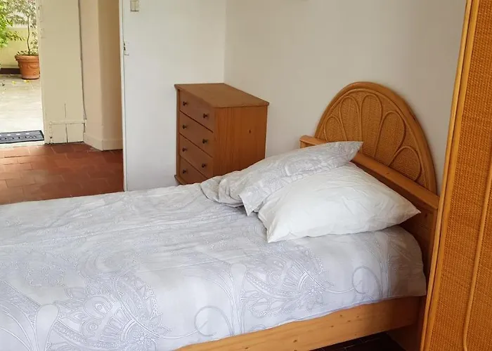 Bed & Breakfast Chez Et Karine 4*